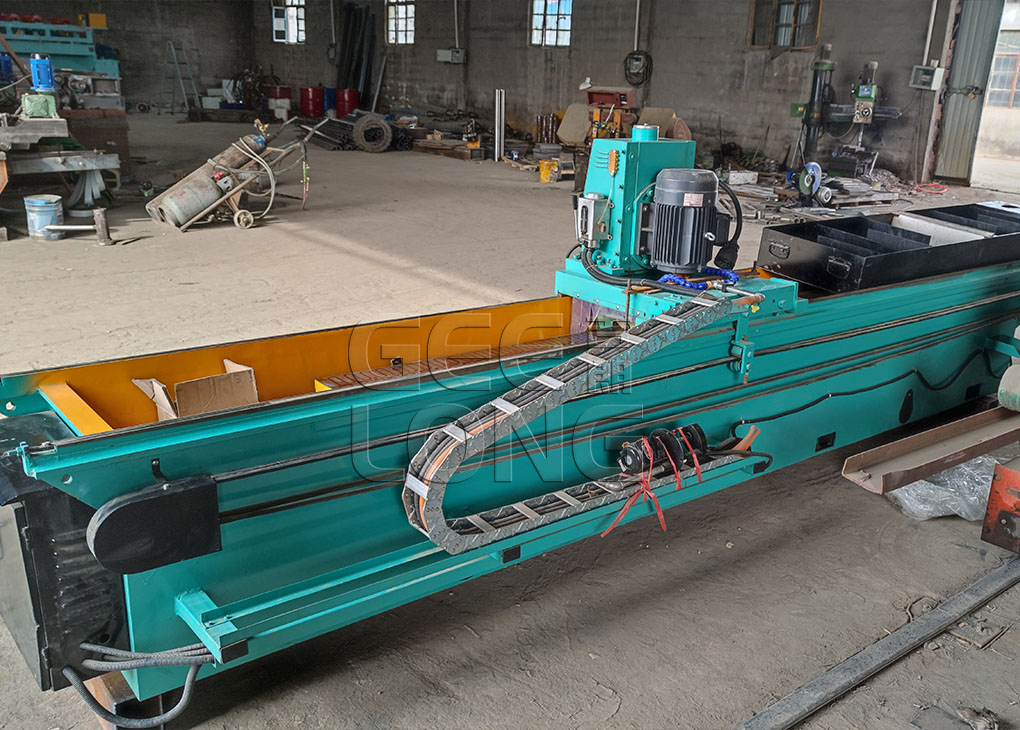 8feet automatic veneer peeling line exported by geelong